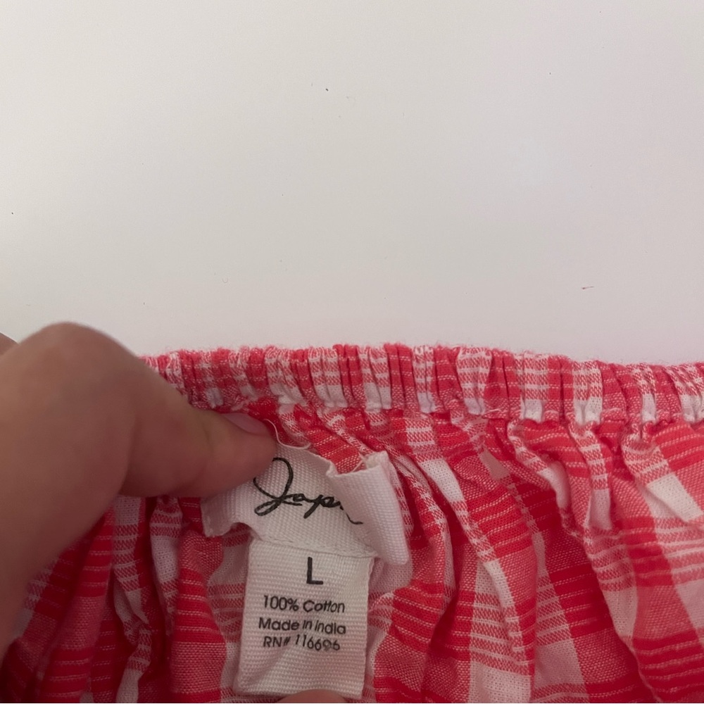 This a large smocked crop top buff sleeves red plaid - Picture 3 of 4